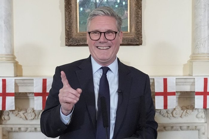 SIr Keir Starmer used 'patriotic values' as a line of distinction with Nigel Farage