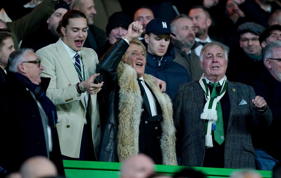 Sir Rod Stewart (centre)