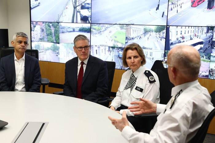 Sir Sadiq Khan, Sir Keir Starmer and Sir Mark Rowley at a round table