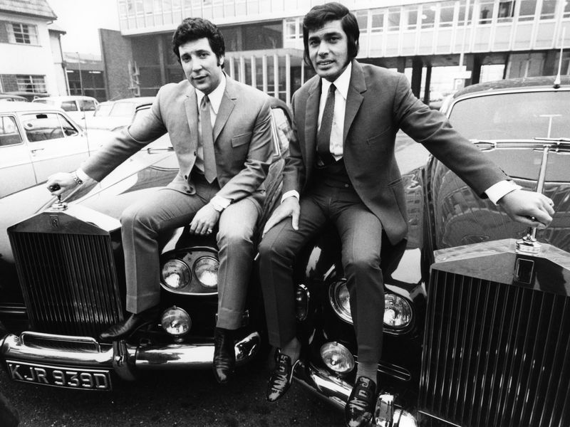 Sir Tom Jones given stern warning as Engelbert Humperdinck makes feelings clear on 50-year feud