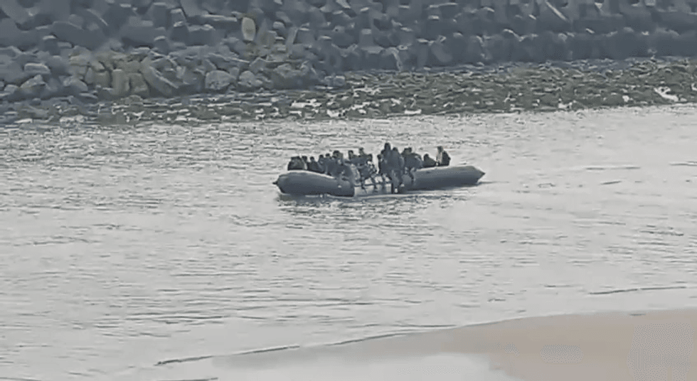 Small boat crossing departing from near Dunkirk