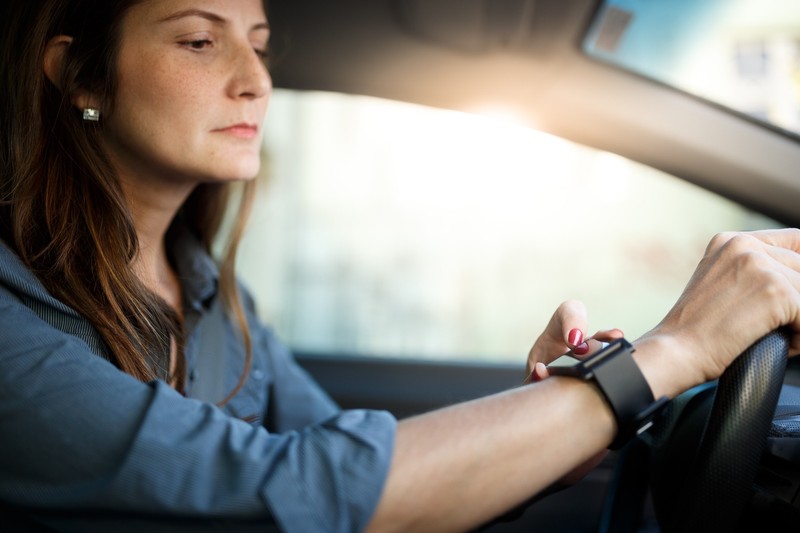 Is It Illegal to Use a Smartwatch While Driving? Know the Facts!