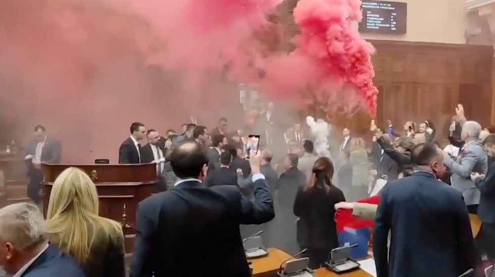 Smoke grenade