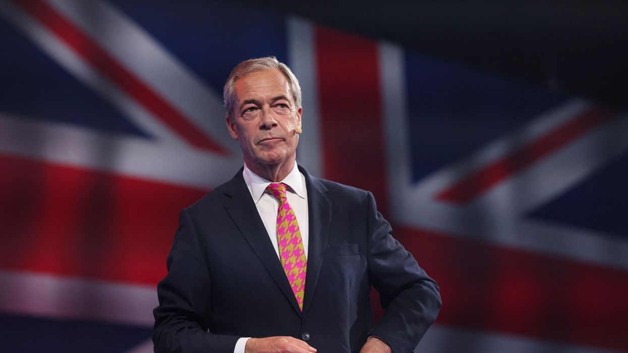 'Sneering!' Reform UK issues Starmer warning after Labour MP calls for 'backdoor deals' to stop Farage