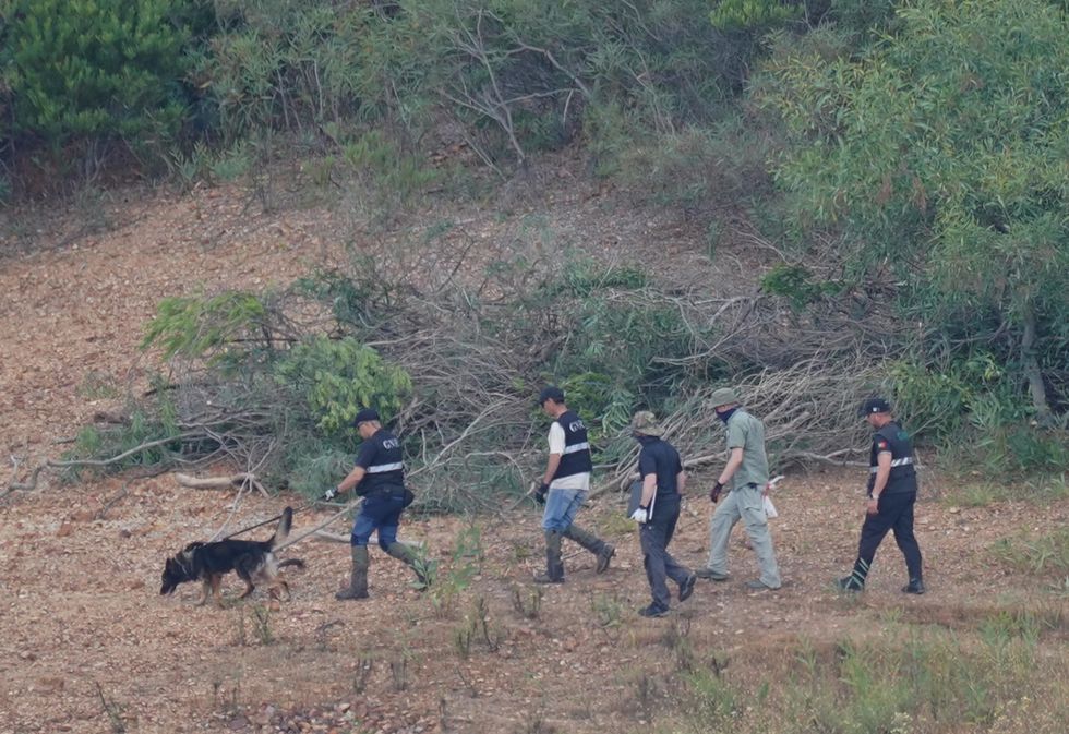 Sniffer dogs in Portugal