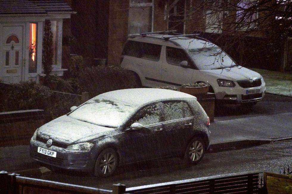 Snow begins to fall in Lee Park Liverpool\u200b