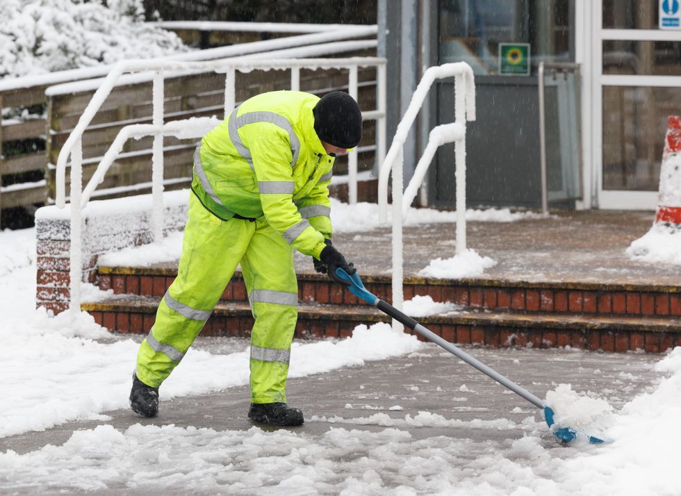 Snow near Stirling (Stock)