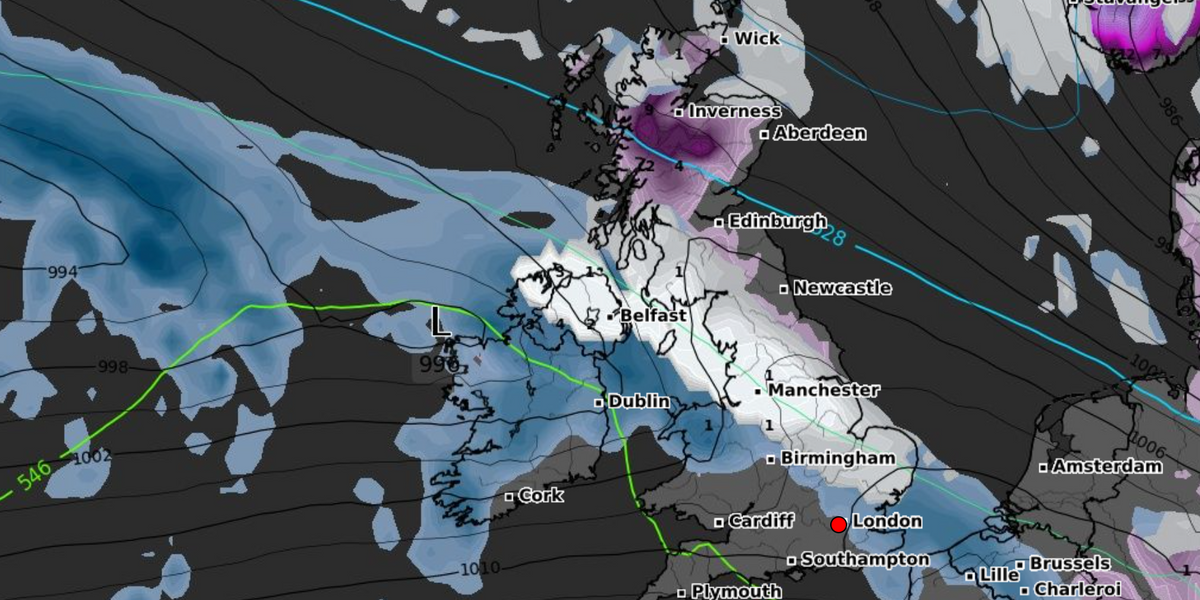 NextImg:UK long-range forecast: Snow to blanket huge swathe of Britain in bitter sub-zero cold snap