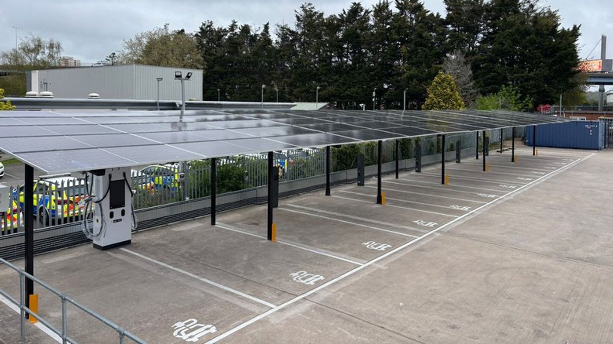 Solar car port in Bristol