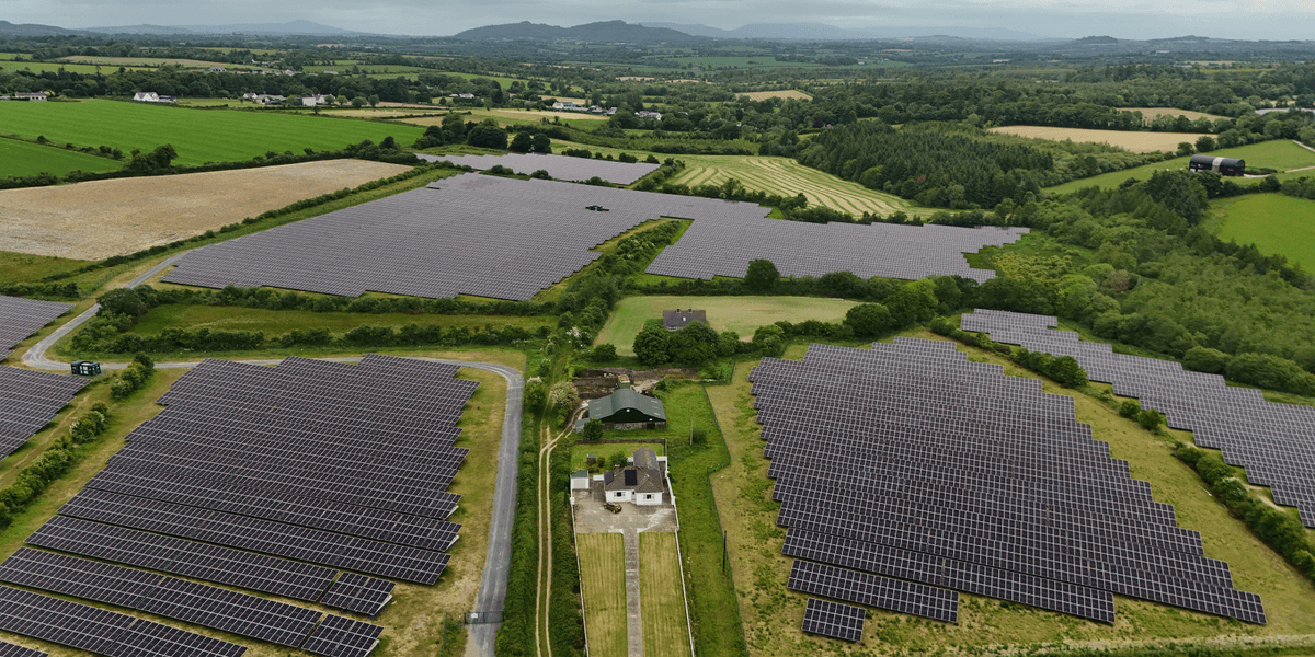 Farmers ‘have their land STOLEN to make way for massive solar developments’ Farmers ‘have their land STOLEN to make way for massive solar developments’