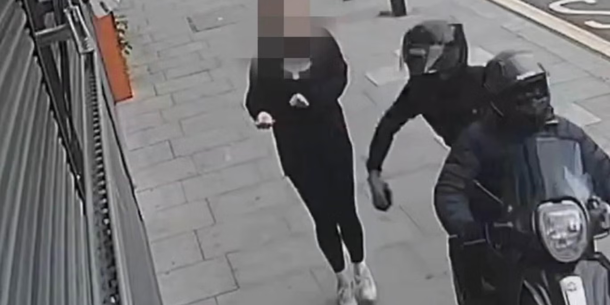 NextImg:Met Police busts phone theft gang behind HALF of Britain's snatched mobiles