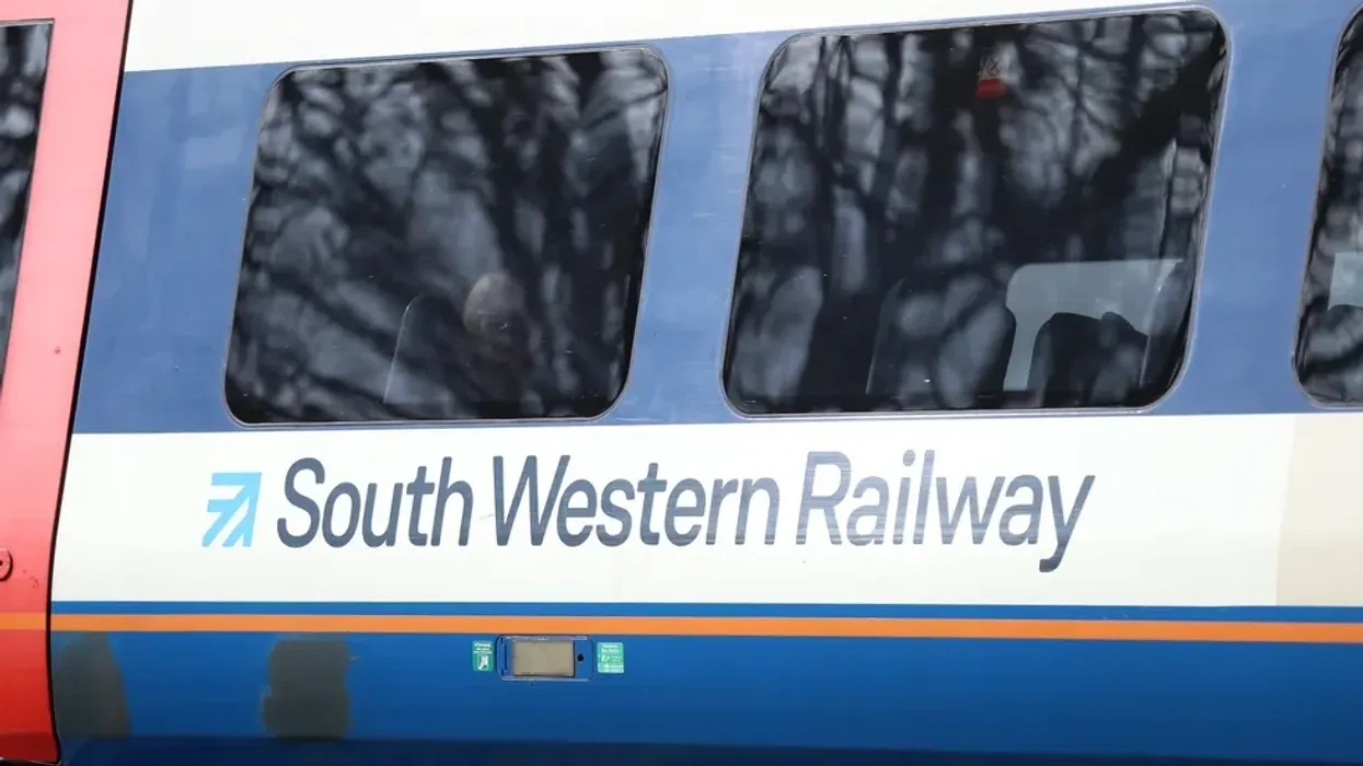 South Western Rail is experiencing delays