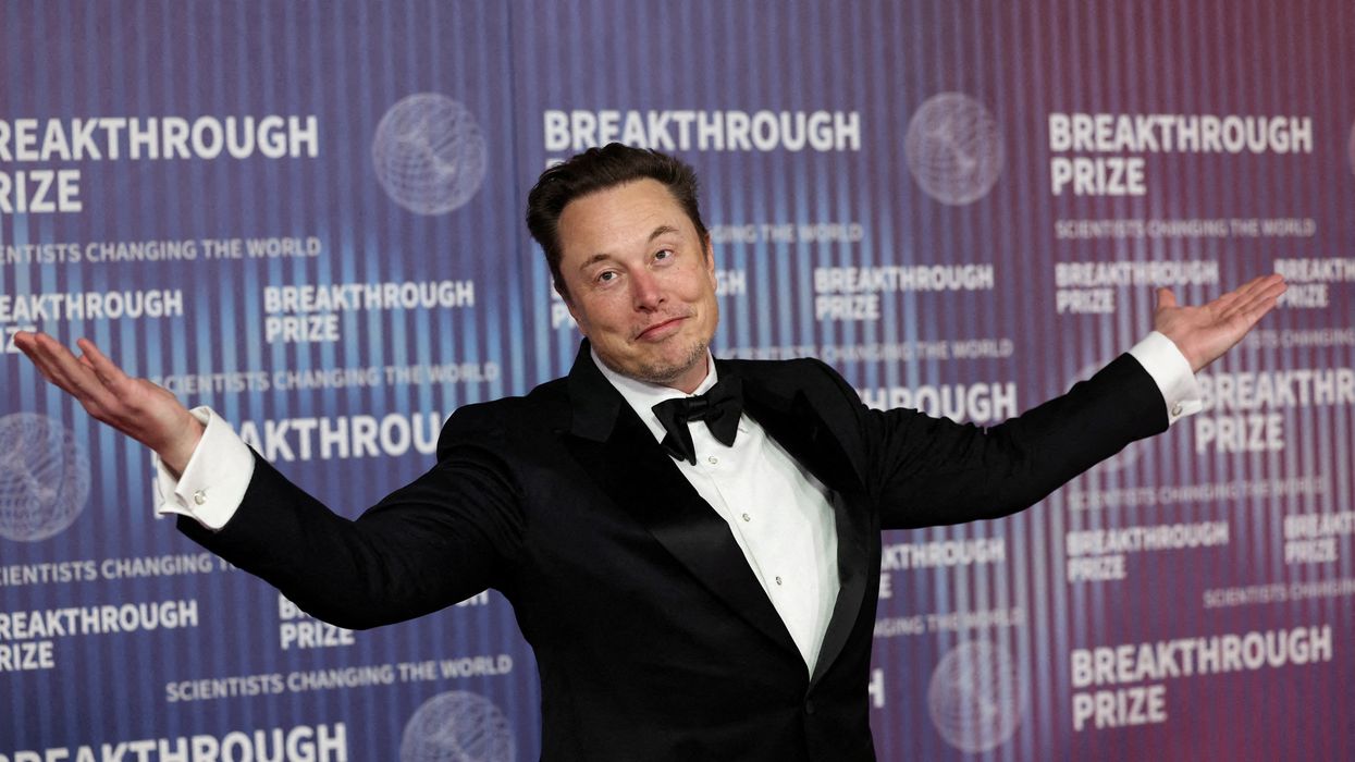 spacex ceo elon musk pictured on the red carpet for the breakthrough prize