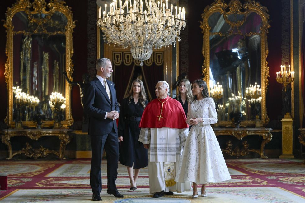 Spain's Princess Leonor and her younger sister, Infanta Sof\u00eda