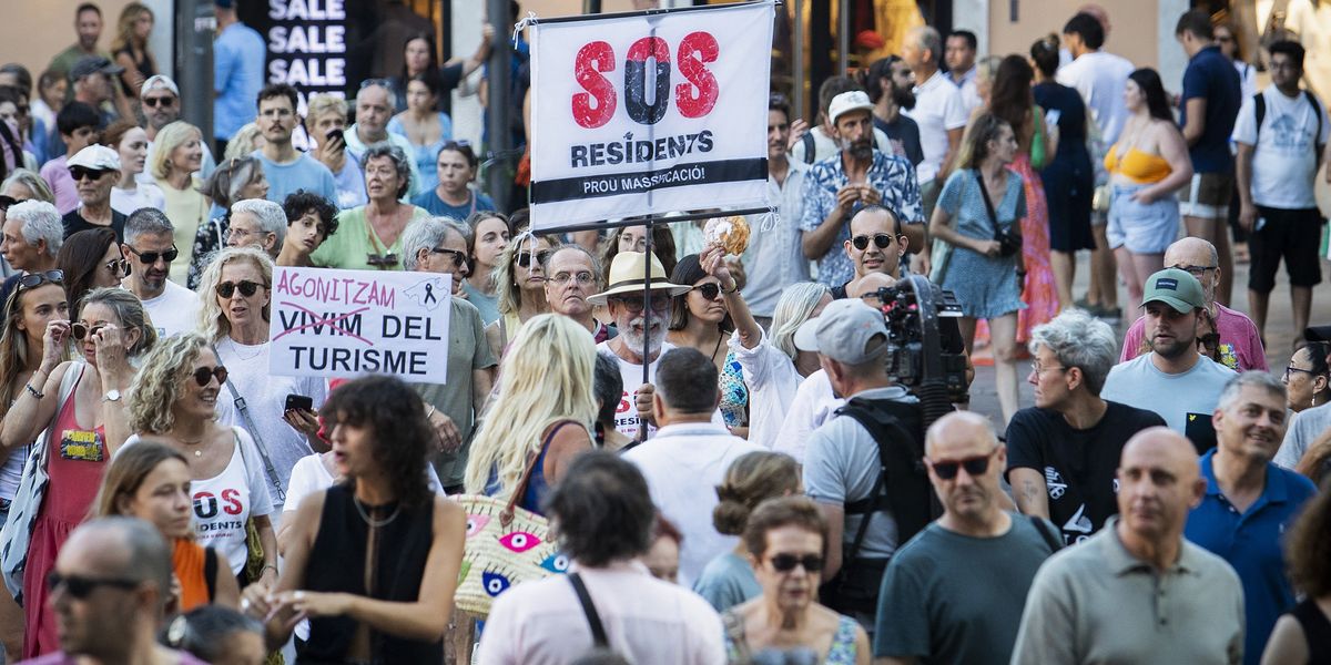 NextImg:Spanish anti-tourist protests expand throughout country and take over popular island