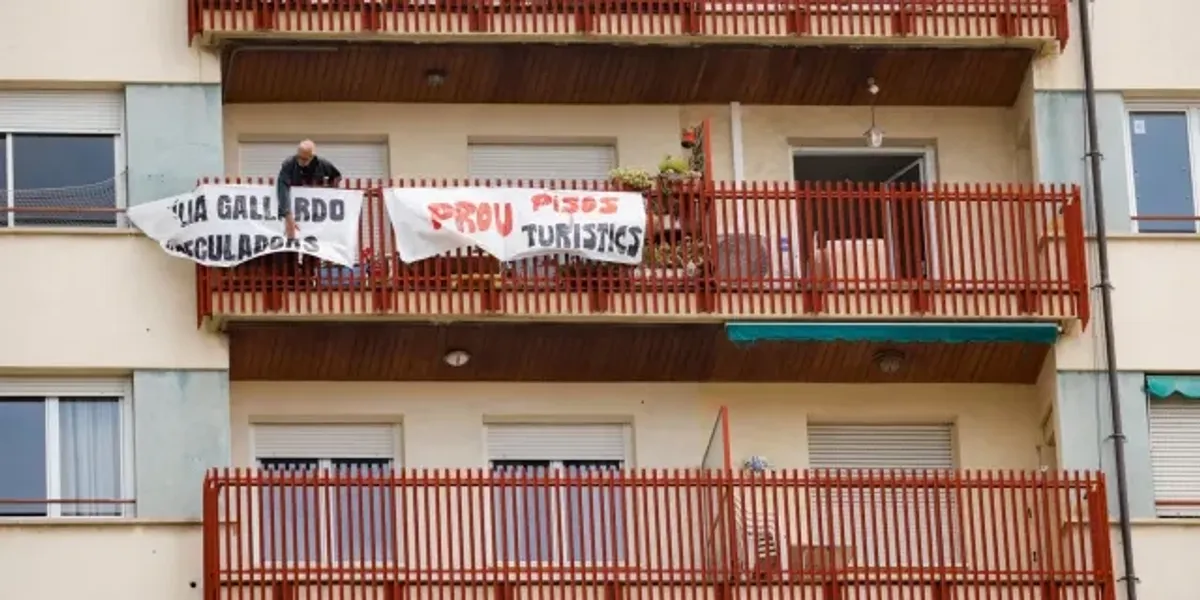 NextImg:Spanish city declares all-out WAR on tourists as rental apartments BANNED