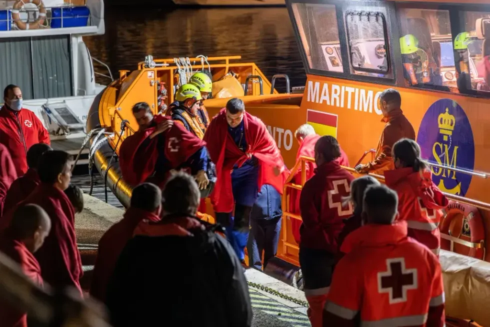 Spanish rescue members on Ursa Major
