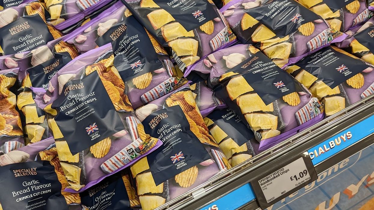 Specially Selected Garlic Bread Crinkle Cut Crisps