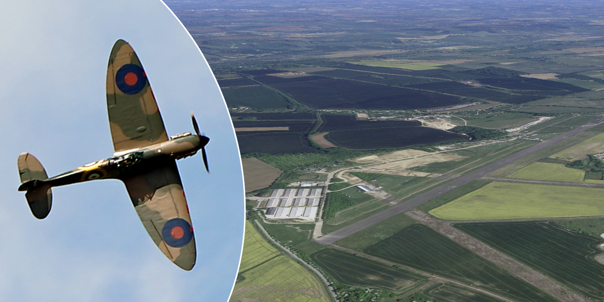 NextImg:Pilot, 71, dies after replica Spitfire crashes in Oxfordshire airfield