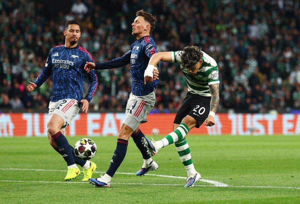 Sporting left-back Maxi Araujo rattled a fierce effort against the crossbar early on