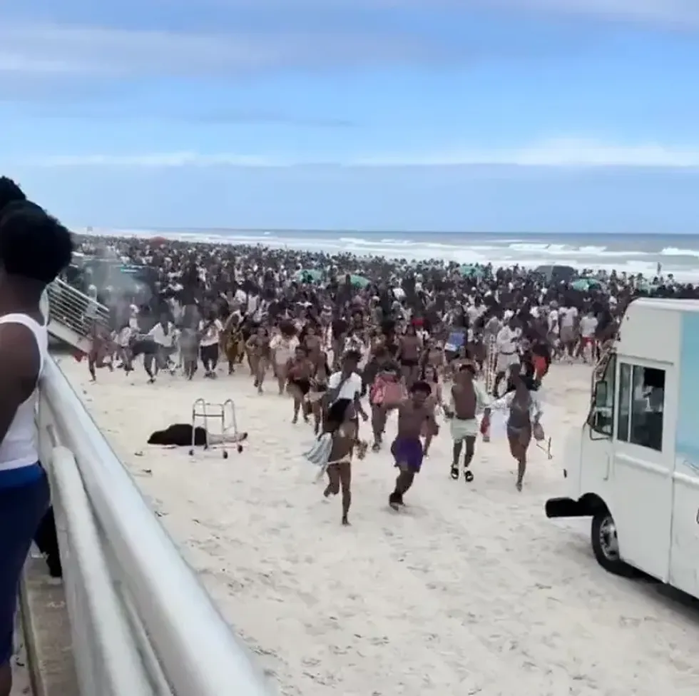 Spring breakers flee 'gunshots' on Daytona Beach