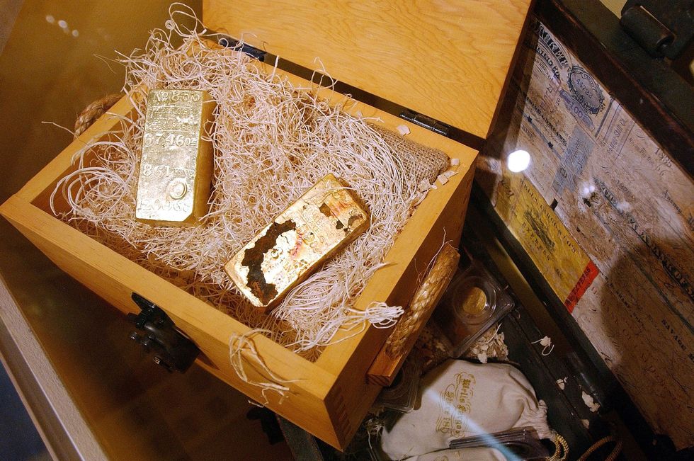 SS Central America gold on display in New York