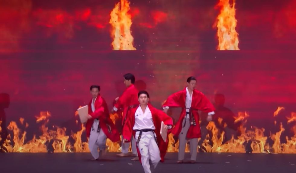 Ssaulabi Performance Troupe