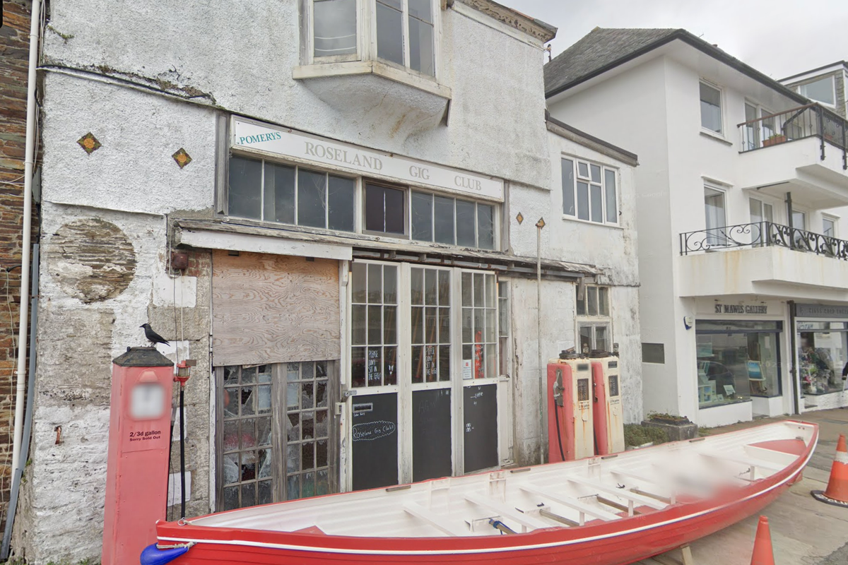 St Mawes' Pomery's garage