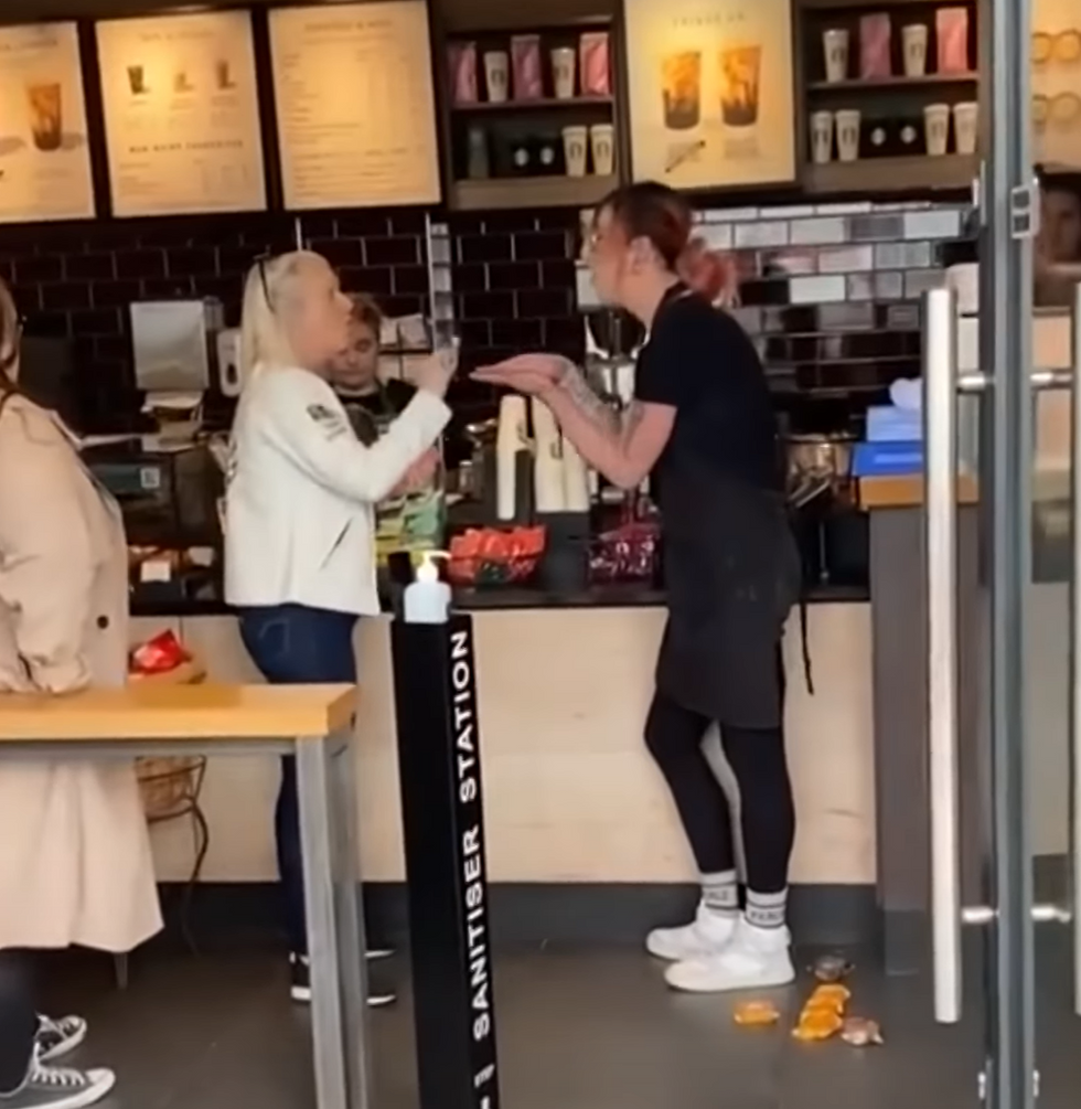 Starbucks worker Luna Spain (right) and customer Vanessa Thomas (left)