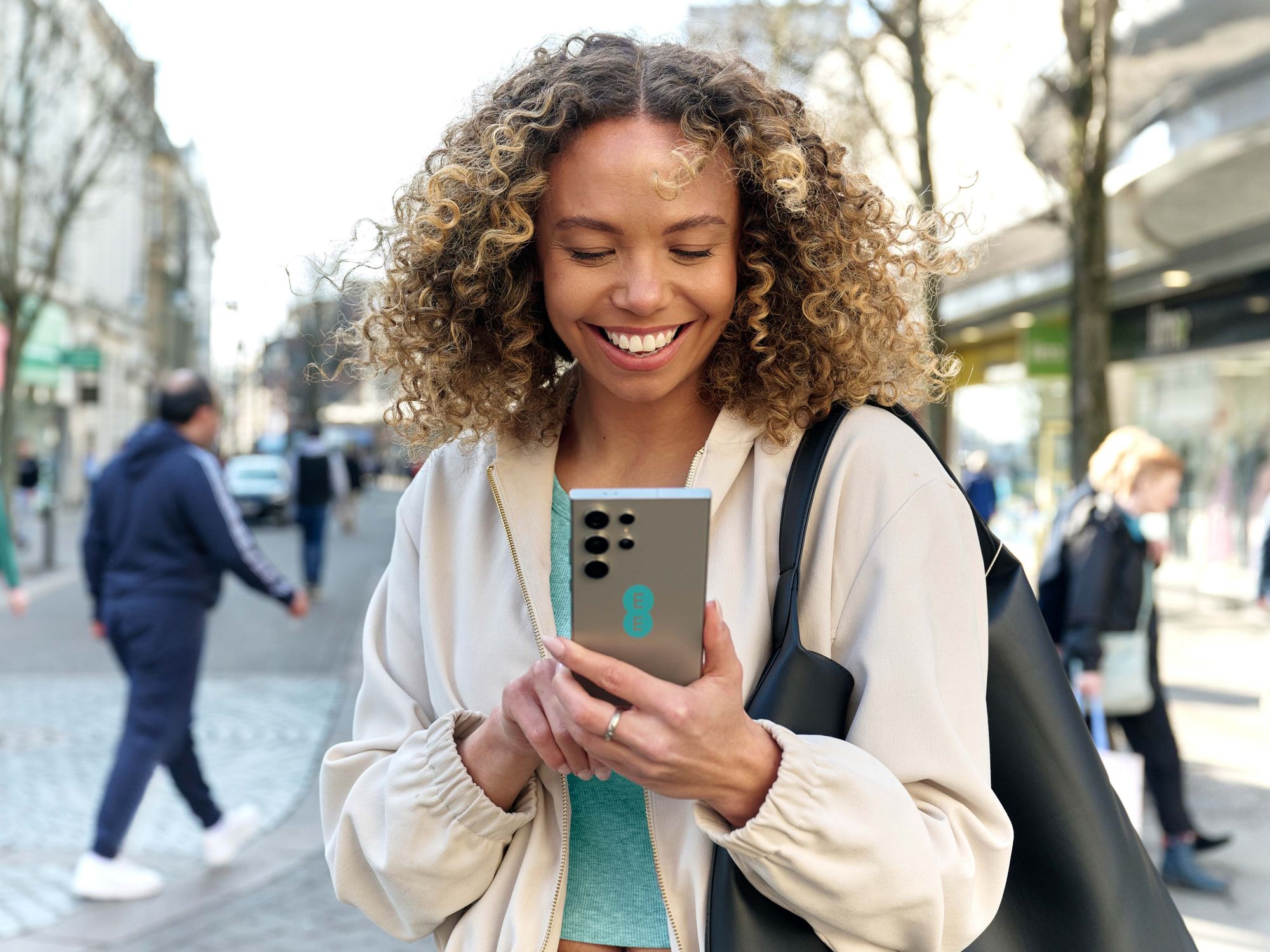 EE unleashes upgrade to 28 million people across UK at no extra cost — find out if your town is covered