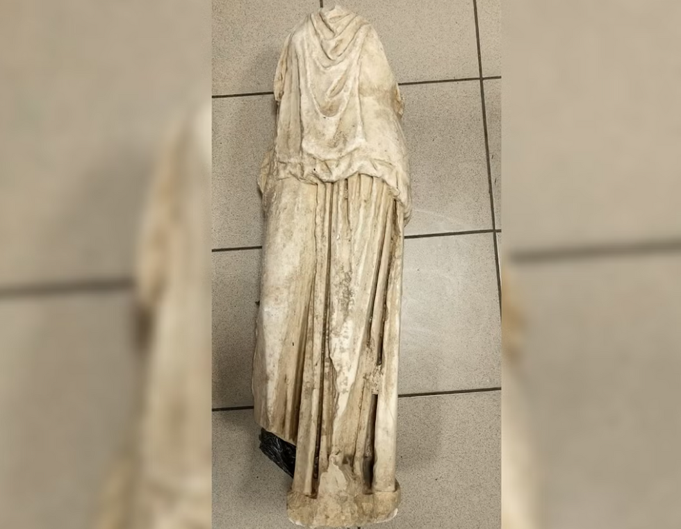 Statue