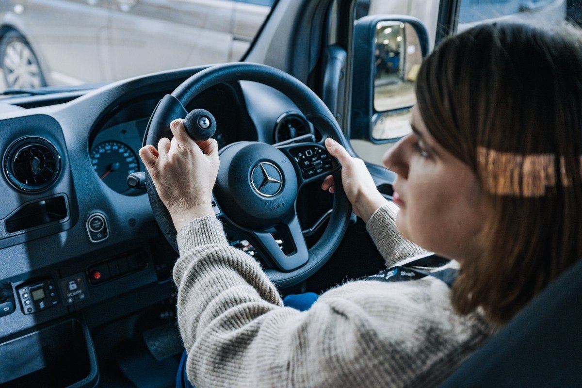 Steering wheel adapter