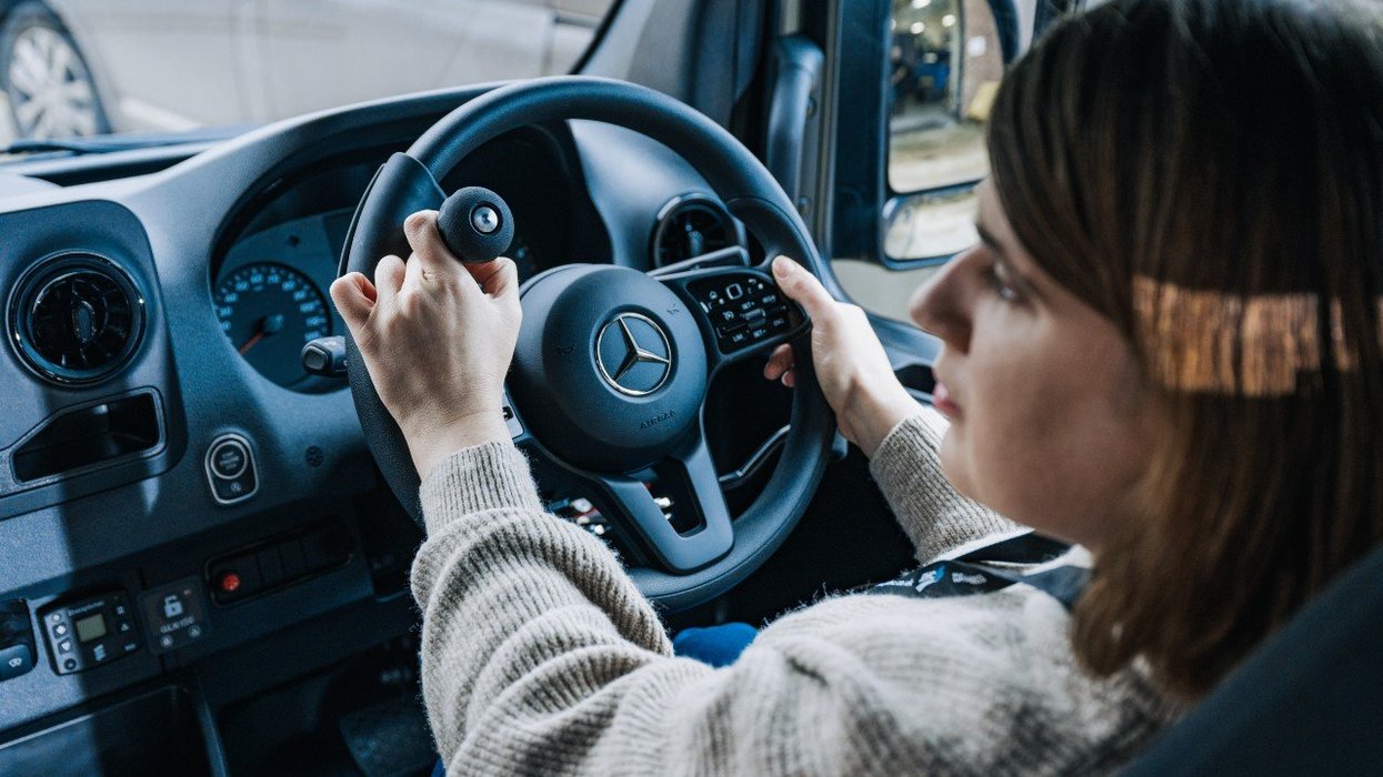 Steering wheel adapter