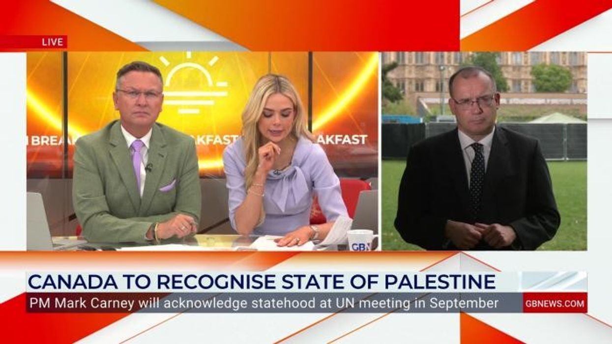 'You promised to smash the gangs!' Stephen Dixon presses Labour MP to 'just be HONEST' over soaring boat crossings