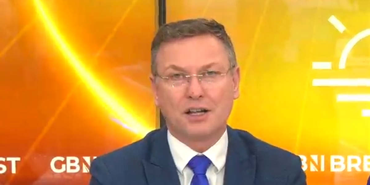 NextImg:'Just not a good look!' Stephen Dixon fumes at clip of Keir Starmer 'queue-jumping'