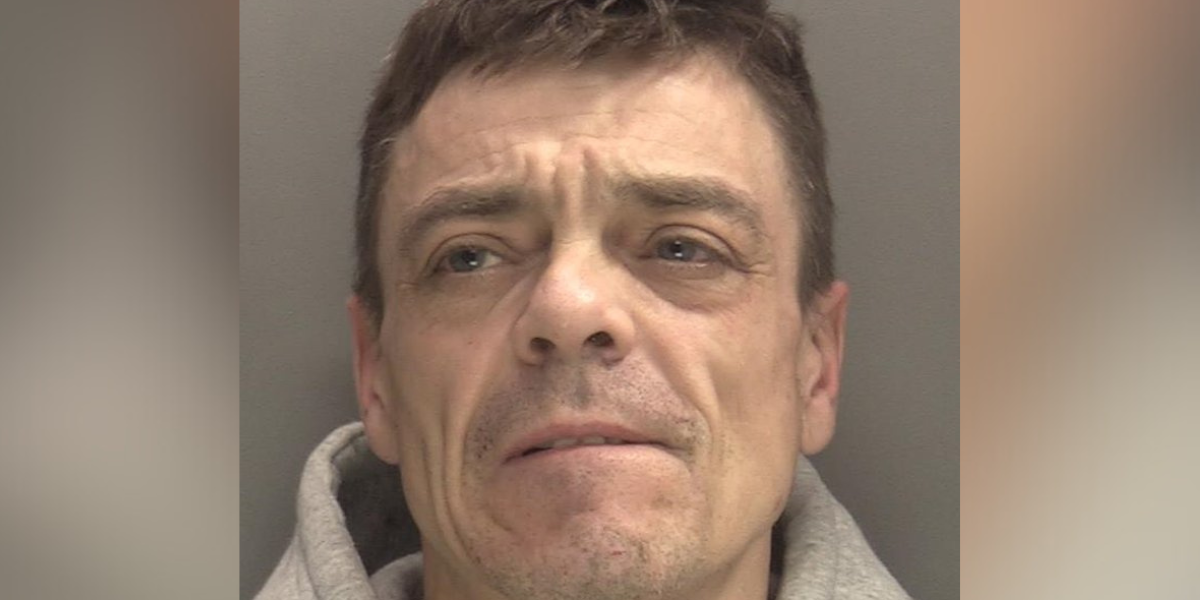 NextImg:Police launch desperate manhunt after man escapes from security staff transporting him to prison