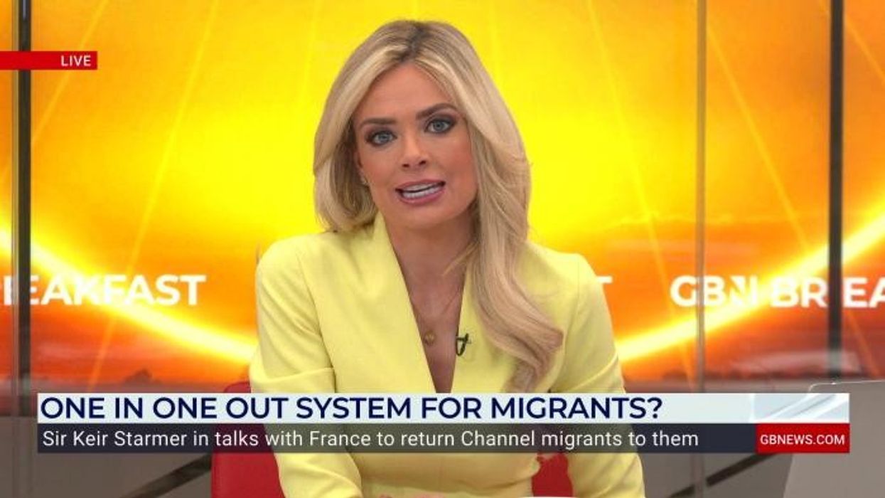 Keir Starmer in talks with France to return migrants in 'one in, one out' deal