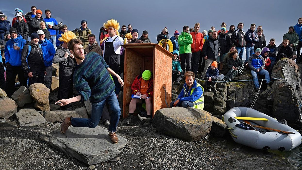 Stone throwing championships
