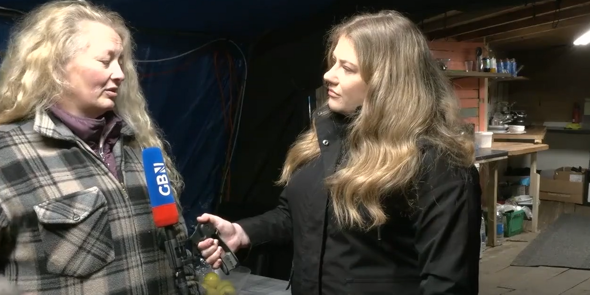 NextImg:'Stop the boats!' Resident RIPS into Rishi Sunak and REFUSES to back down on migrant housing