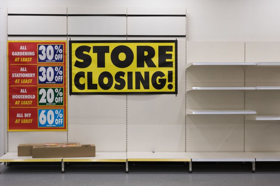 Store closing sign