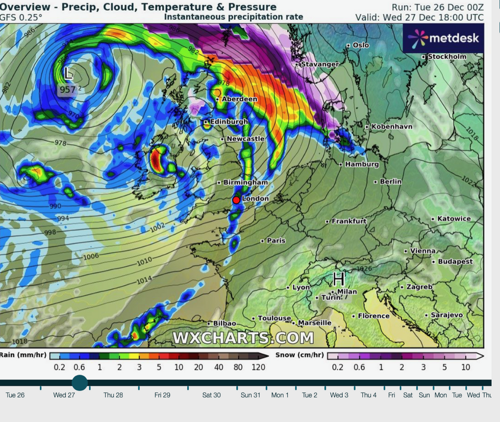 Storm roars in on Wednesday