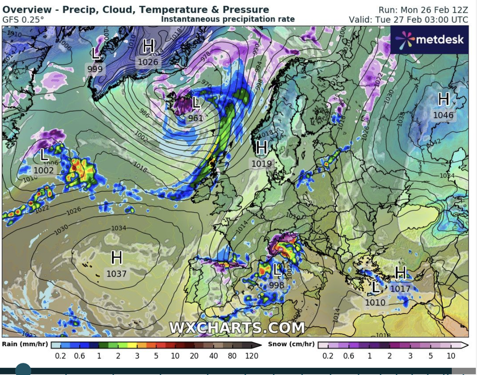 Storm system passes Iceland bringing snow and rain to the UK