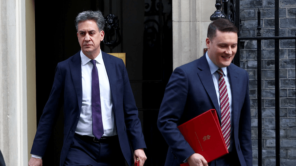 Streeting and Miliband leaving Cabinet