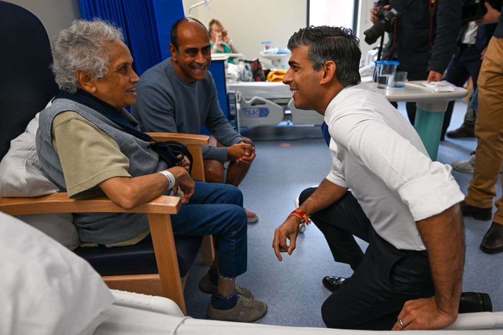 Sunak speaks to patients at North Devon District Hospital