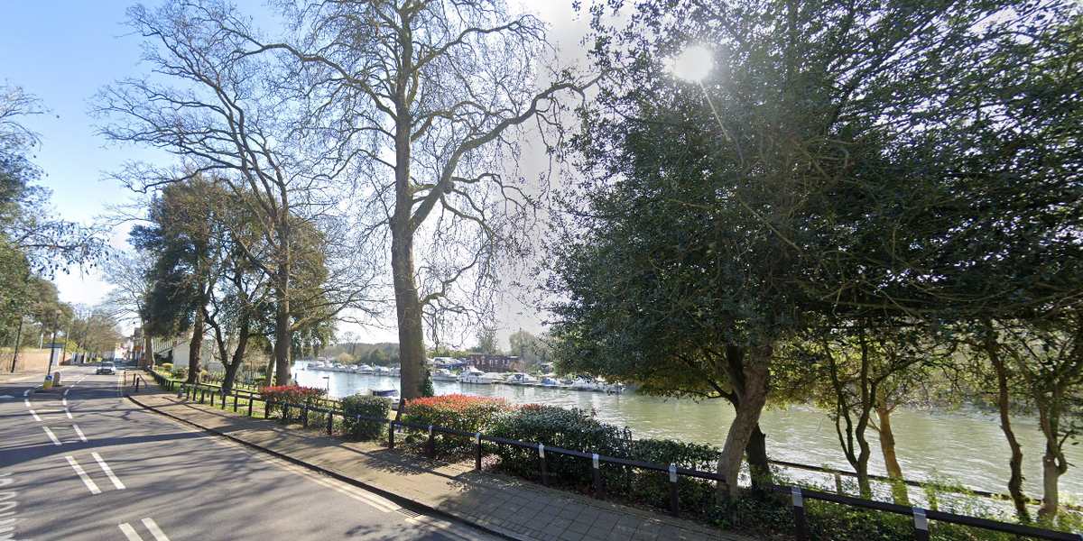 NextImg:Thames boat capsizes with one person missing - emergency services launch frantic search effort