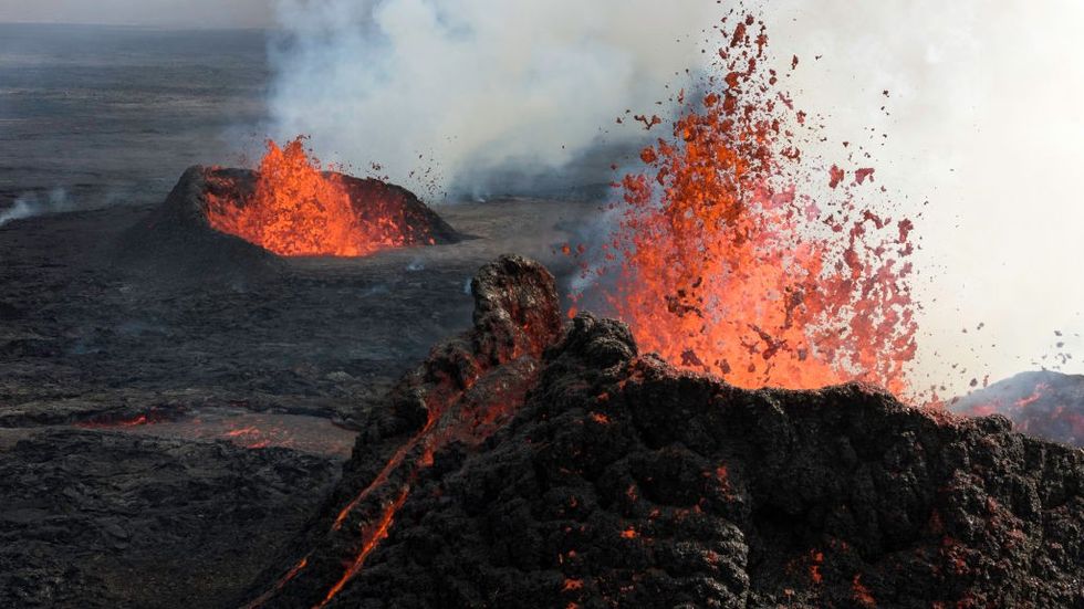Sundhn\u00fakur volcano on the Reykjanes peninsula
