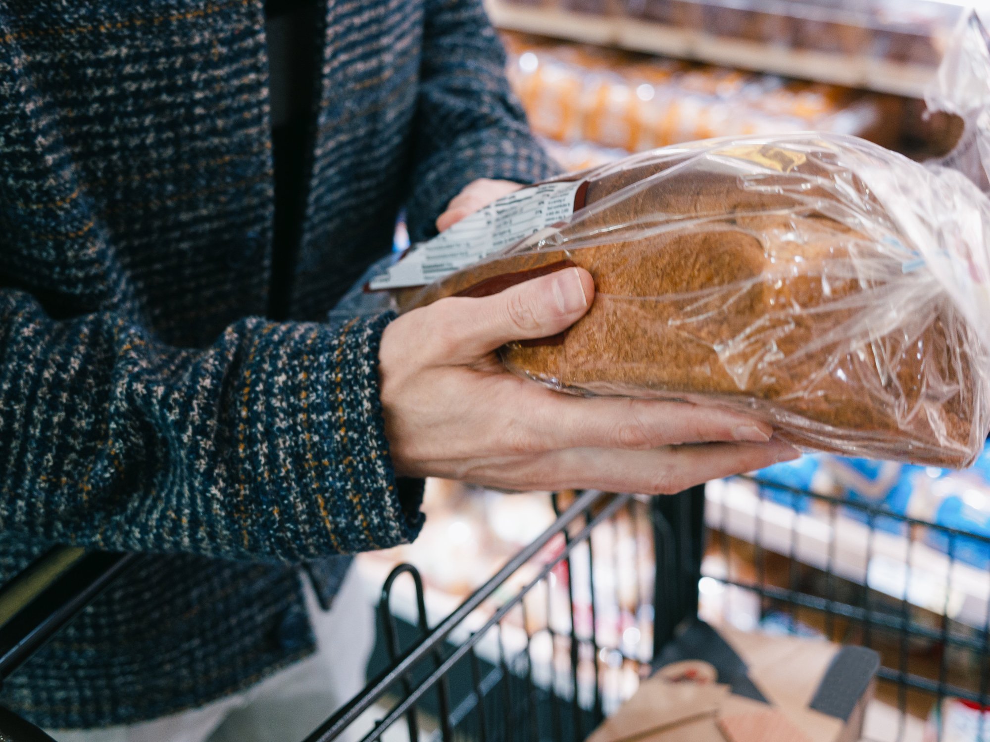 SUPERMARKET BREAD AISLE