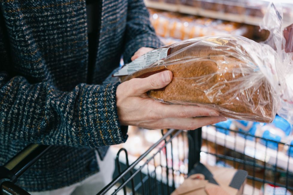 SUPERMARKET BREAD AISLE