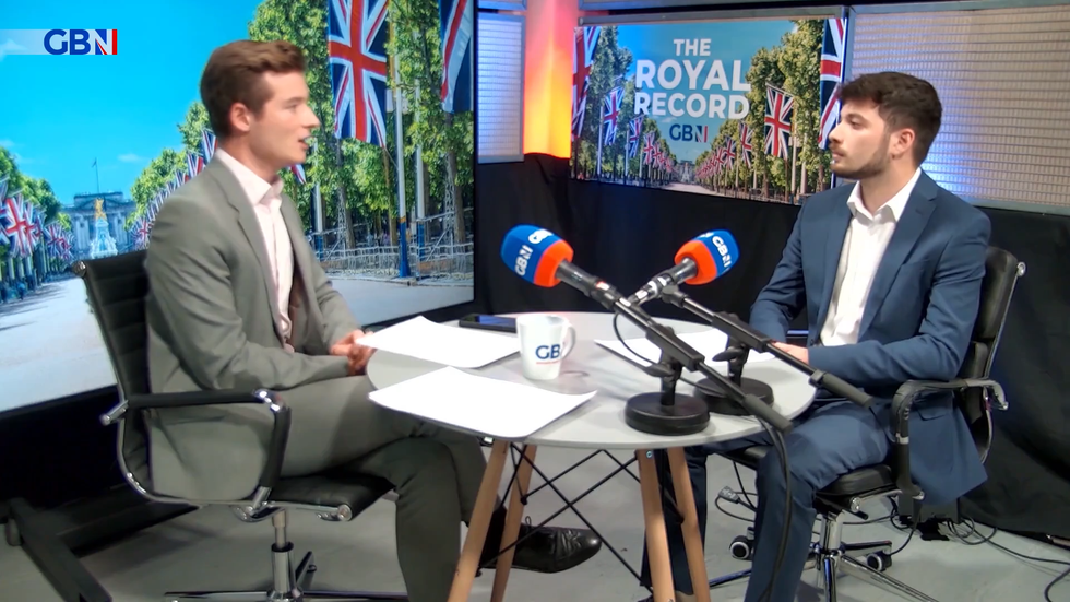 Svar Nanan-Sen, Cameron Walker