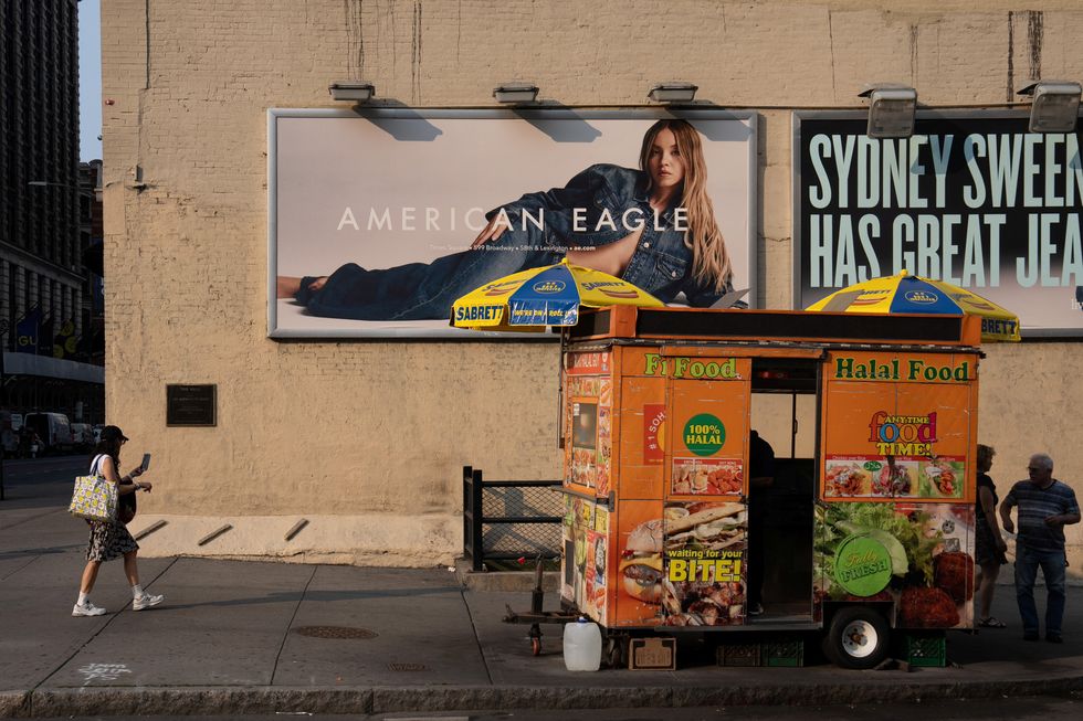 Sydney Sweeney's American Eagle advertising campaign has divided opinions\u200b